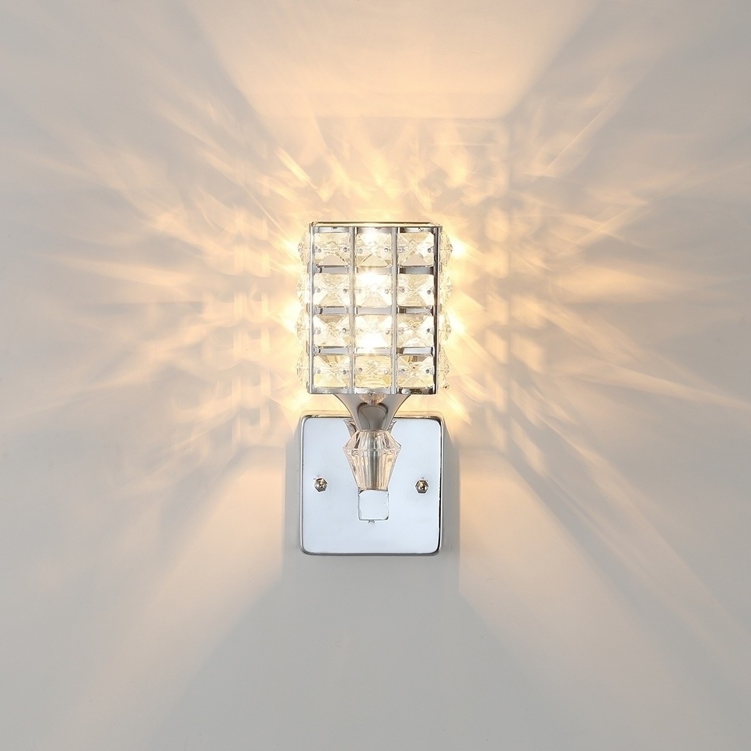 2023 Modern Design Silvery Light E27 Wall Lamp Indoor Sconce 220V Lighting Fixture with Cylindrical White Crystal