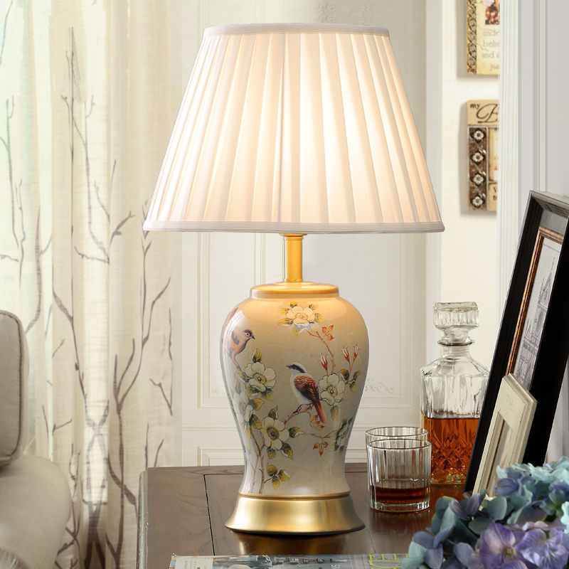 2023 Cheap nordic hotel bedroom bedside table lamp led decorative ceramics Lighting fancy desk lamp 220v E27 E26