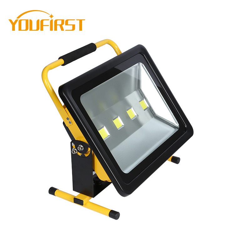 LED flood light rechargeable emergency light Energy saving smart outdoor floodlight 200/300/400w rechargeable Working Light IP65