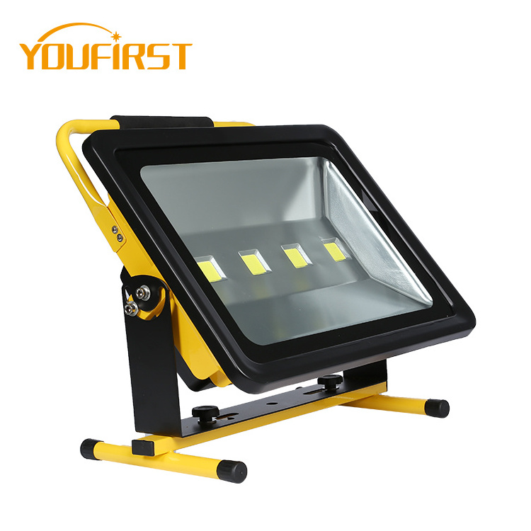 LED flood light rechargeable emergency light Energy saving smart outdoor floodlight 200/300/400w rechargeable Working Light IP65