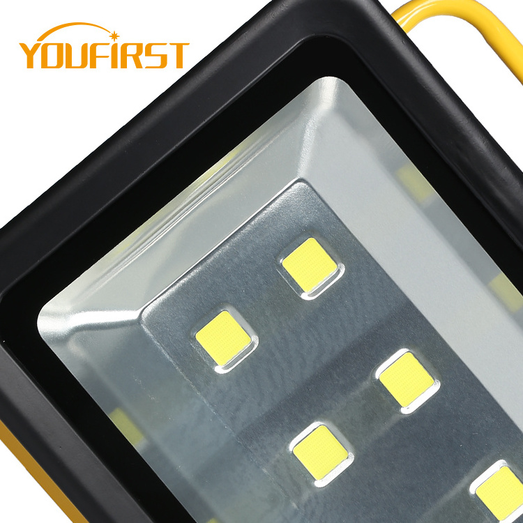 LED flood light rechargeable emergency light Energy saving smart outdoor floodlight 200/300/400w rechargeable Working Light IP65