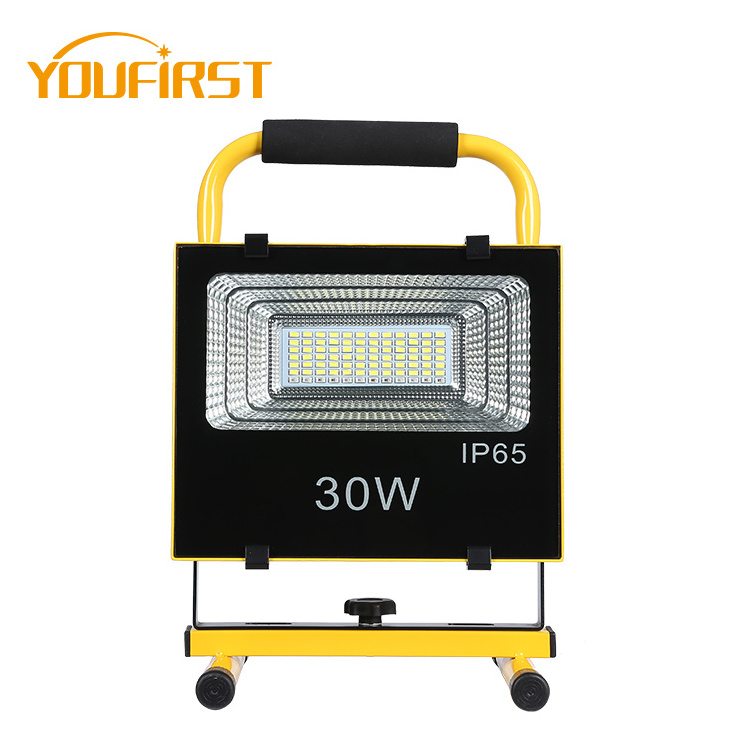 GUANGYUN High Power Courtyard Outdoor Cob Ip65 Portable 50watt 100watt Rechargeable Led Light Camping