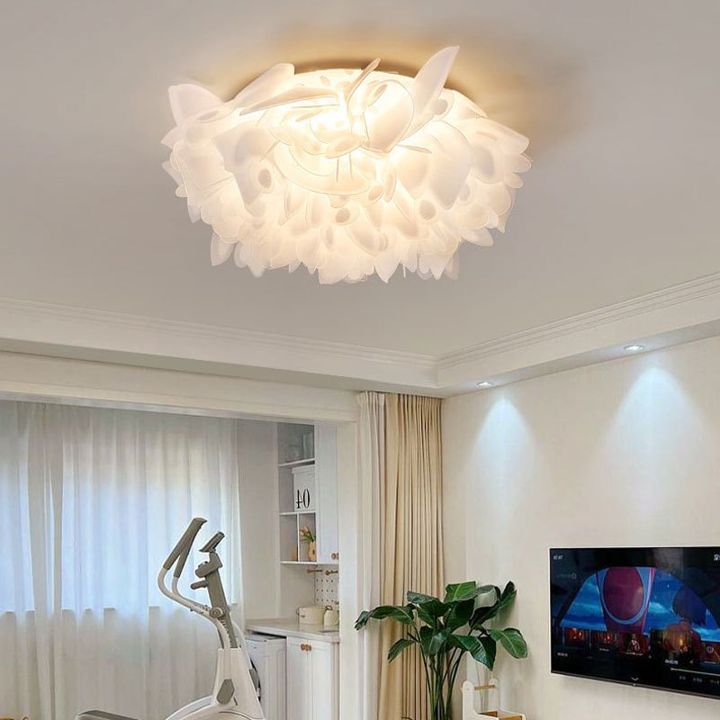 Nordic Luxury Creative Petal Bedroom Chandelier Ins Net Red lamp Feather Ceiling Lights Atmosphere Lamp for Bedroom Decoration