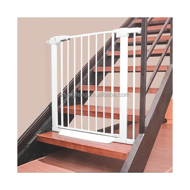 High Quality Auto Close Child Barrier with Small Lockable Pet Door Walk Through AutoClose Dog Gates for Doorways and Stairs