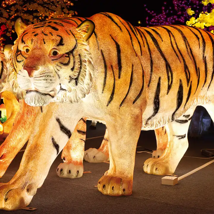 Christmas LED Holiday Decoration Outdoor Fiberglass Tiger 3D Sculpture Acrylic Animal Motif Lights For Amusement Theme Park