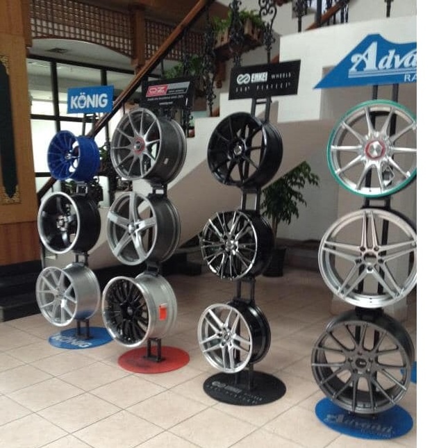 Simple metal wheel hub display rack wheel rim shelf double-sided hanging steel ring tire display stand