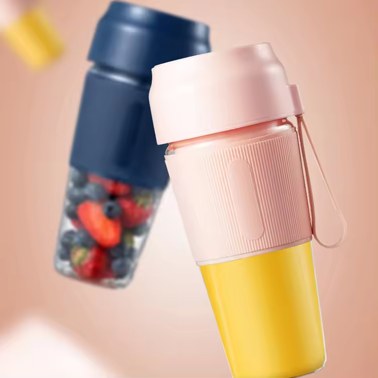 Fast delivery mini portable juicer cup electric blender 300ml bottle electric fruit juicer mixer grinder machine