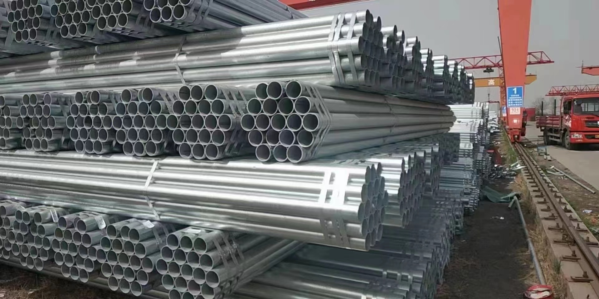 45 japanese tube4 in china 4 inch 2inch pre galvanized round steel pipe price for construction