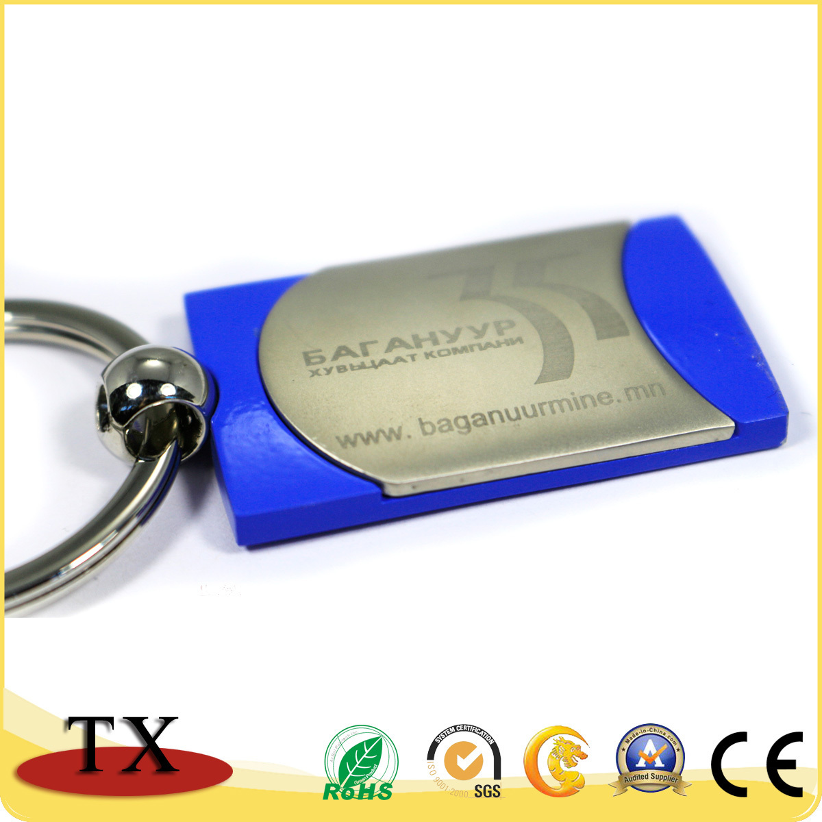 Factory direct sale custom made metal stamped luxury black nickel glow reflective pendant keychain