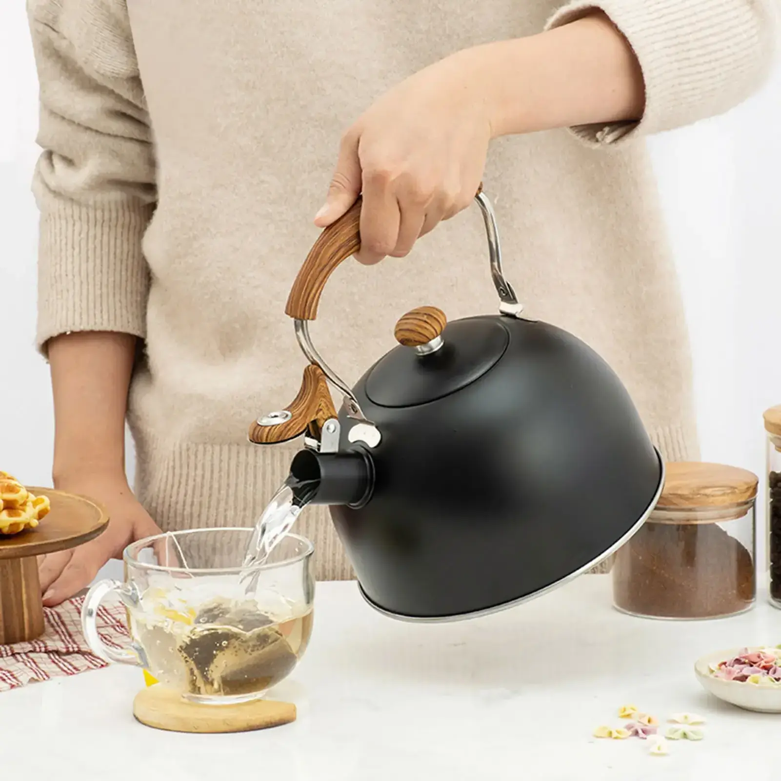 Whistling Kettle 2.5L Stainless Steel Whistle Tea Kettle Water Bottle Tea Pot Kitchenware For Gas Stove Induction Cooker