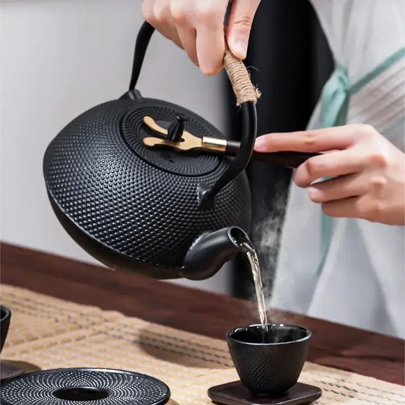 Cast Iron Teapot Thickening Manual Tea Kettle With Tea-Strainer Teapots Decorated With Traditional Patterns Water Pot Tea Set