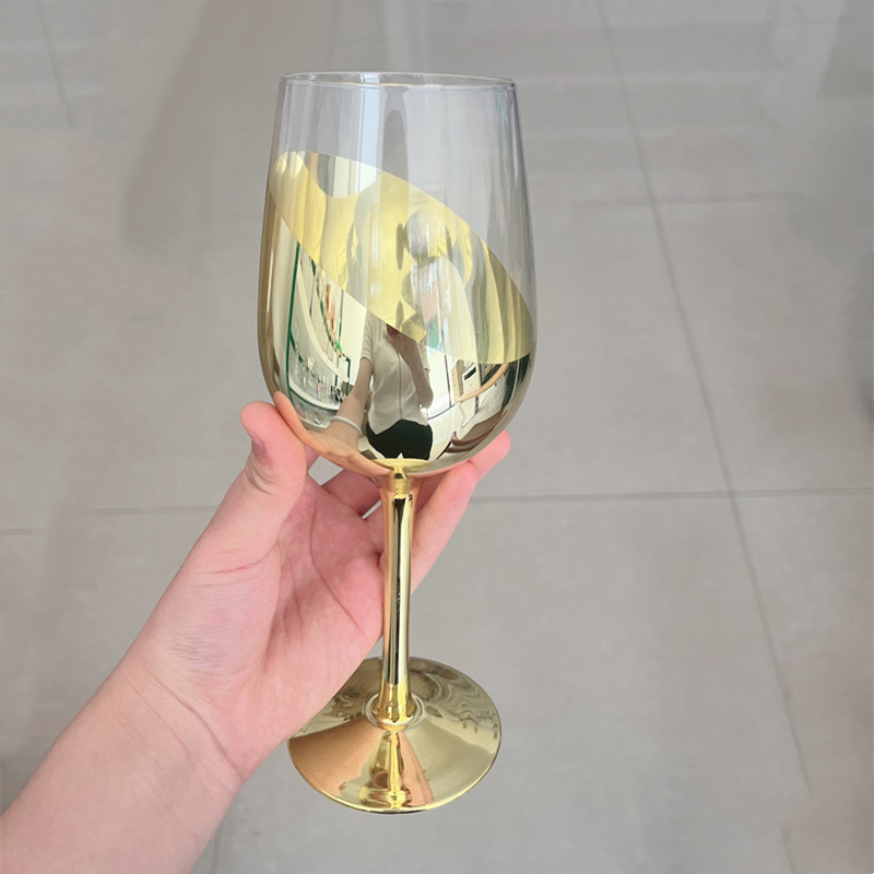 Modern Matte Black Gold Plating Goblet Wine Glass Elegant Glass Cups for Bar Party 16 oz Elegant Home Decorate Wine Glasses