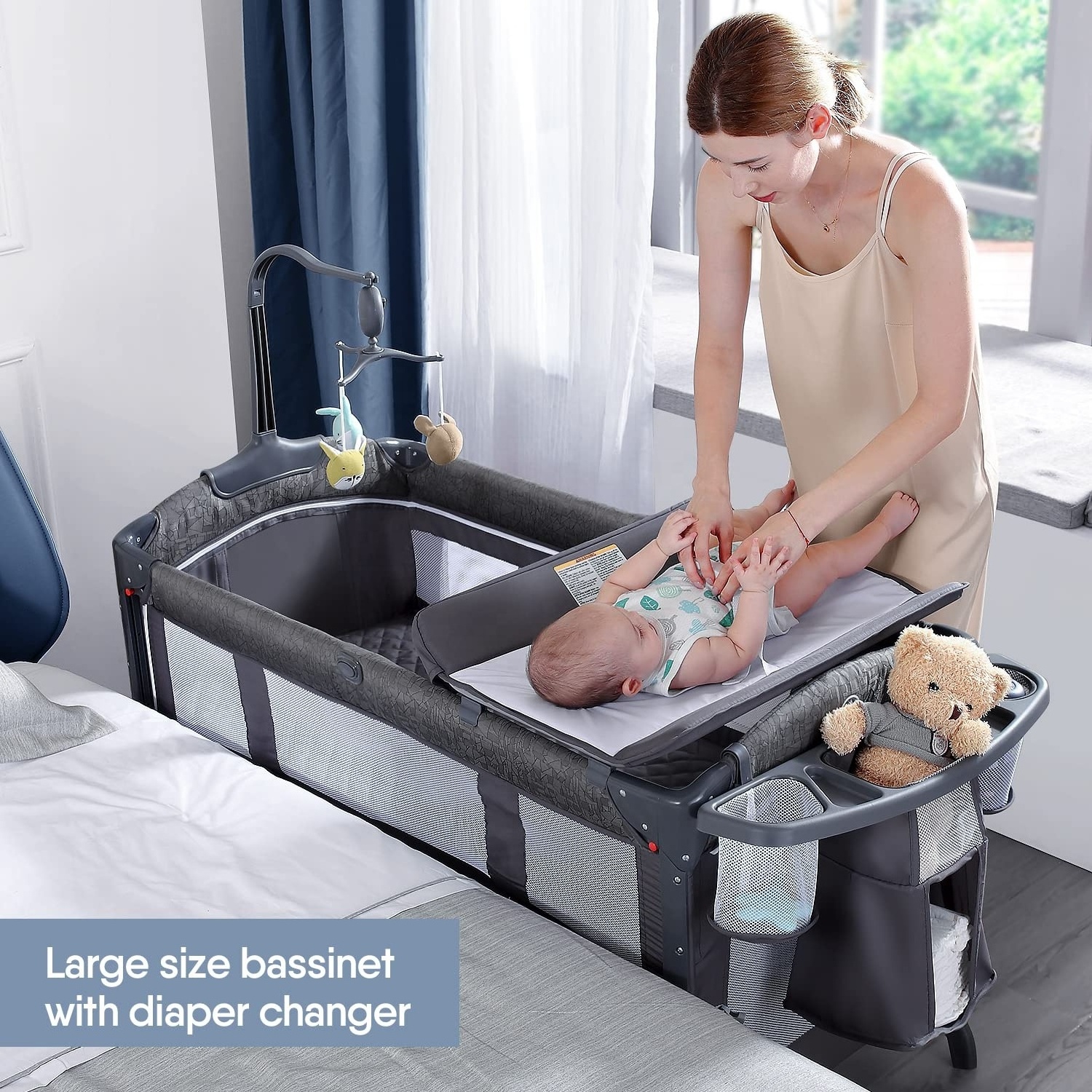 Manufacturer in stock multifunctional movable baby crib with diaper table Foldable travel game bed with wheels baby products