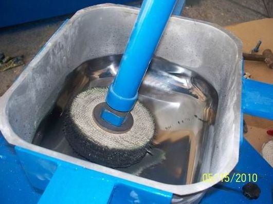 Stainless steel kitchen sinks polishing machine