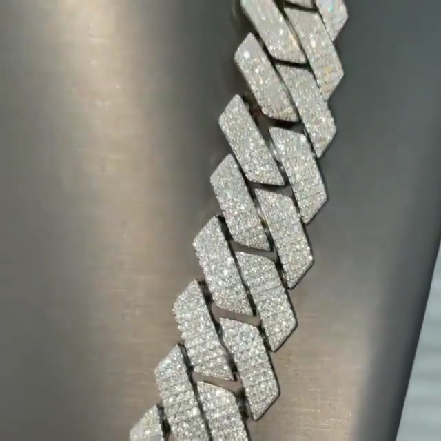 White Gold Wide Chain Necklace Heavy Chain For Rappers Moissanite Diamond Cuban Link Chain Jewelry