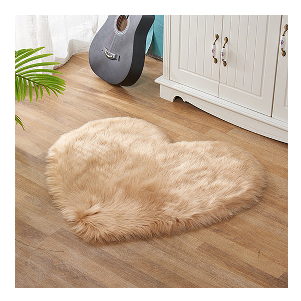 Heart shaped soft and comfortable plush carpet for living room and bedroom carpet home for living room washable reversible