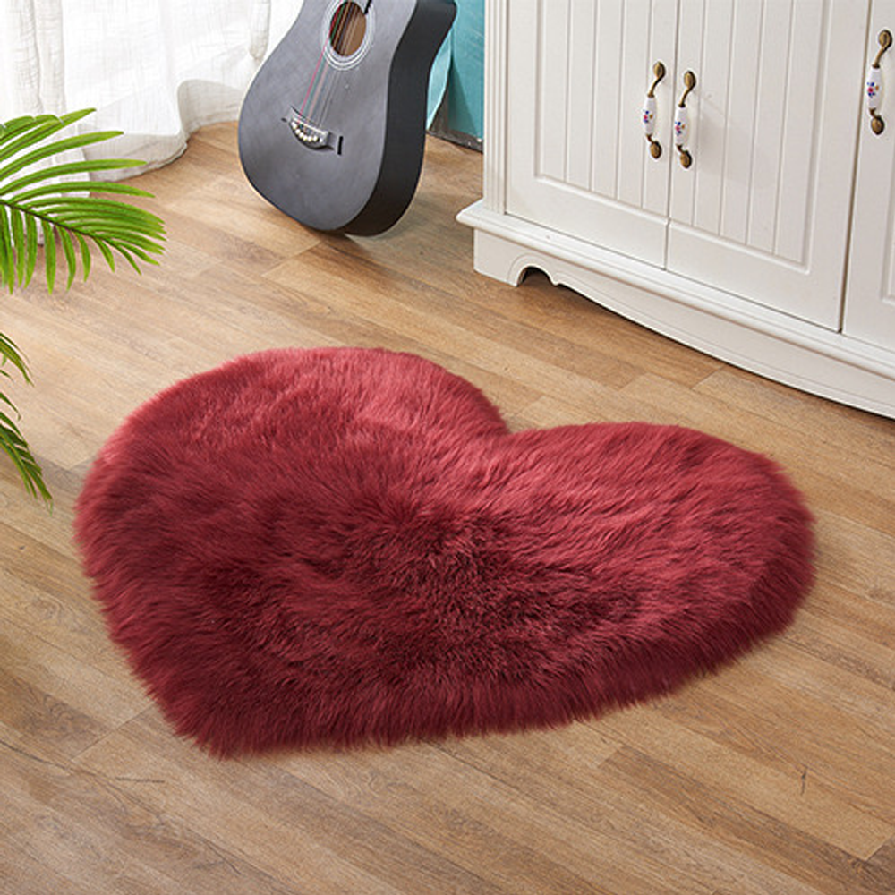 Heart shaped soft and comfortable plush carpet for living room and bedroom wholesale carpet for home flooring area custom