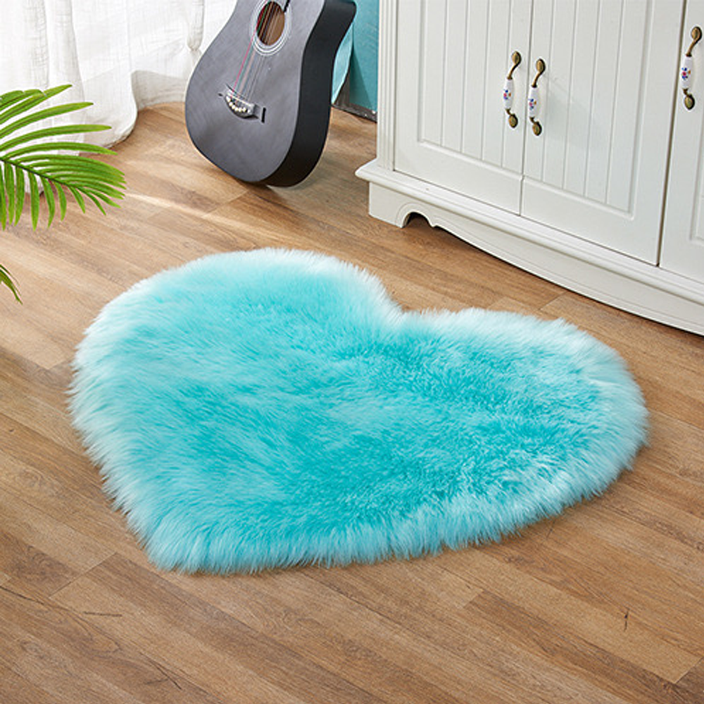 Heart shaped soft and comfortable plush carpet for living room and bedroom carpet home for living room washable reversible