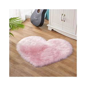 furry rug carpet Heart shaped soft and comfortable plush carpet for living room and bedroom fluffy mat bedroom