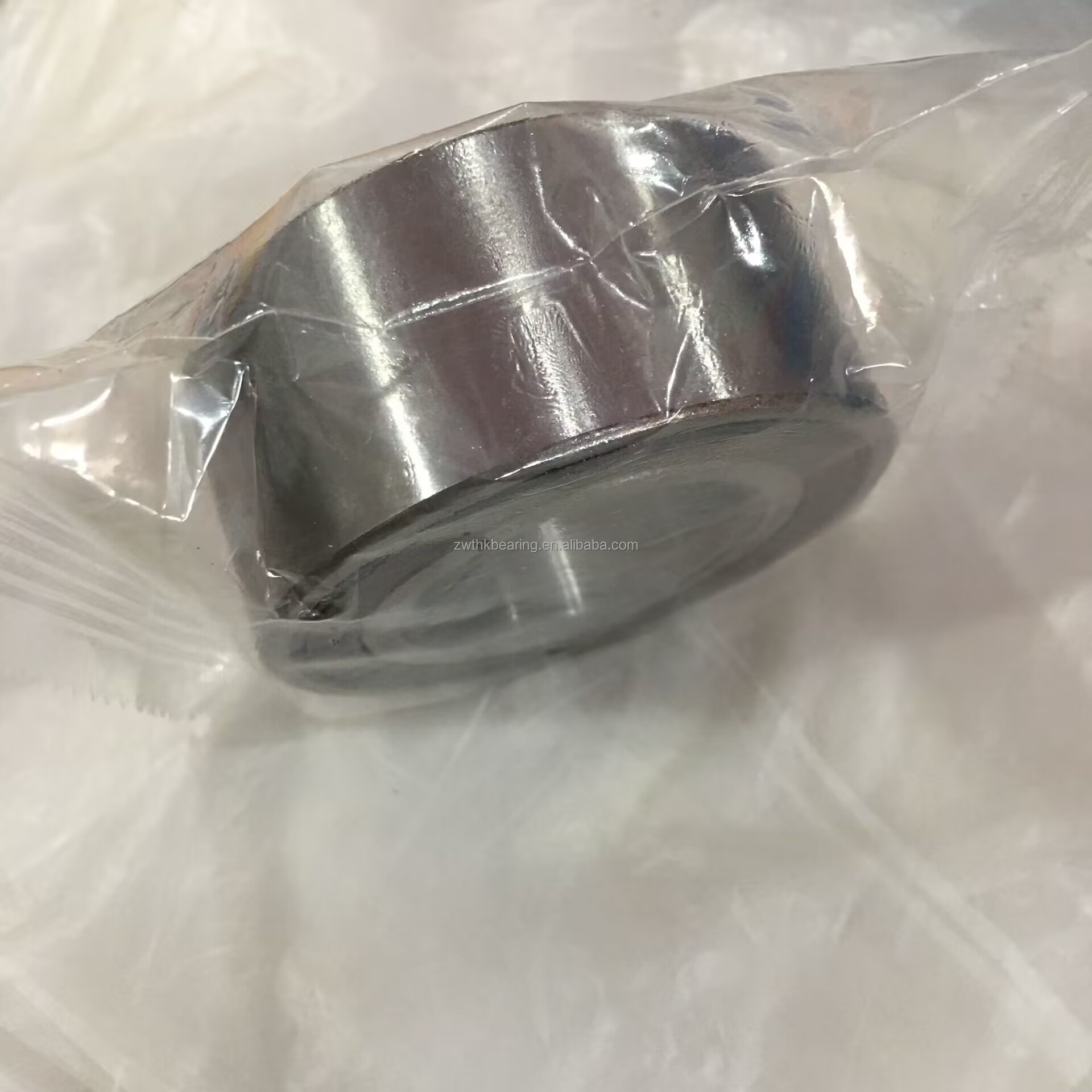 high quality 37x72x33mm front wheel hub bearing 3350.32 713640310 R166.03 ABS seal BAH0051B GB40547 VKBA 3657 bearing VKBA3657