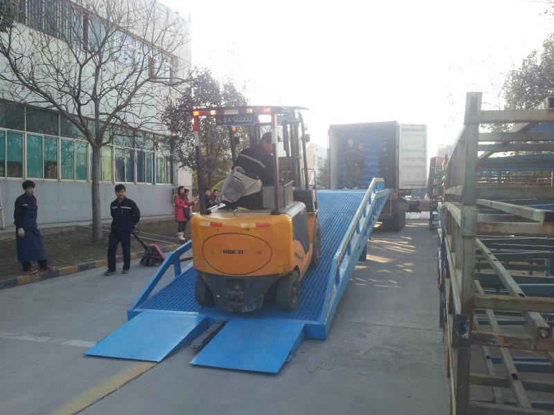 Factory Direct Sale Mobile Container Loading Ramp Dock