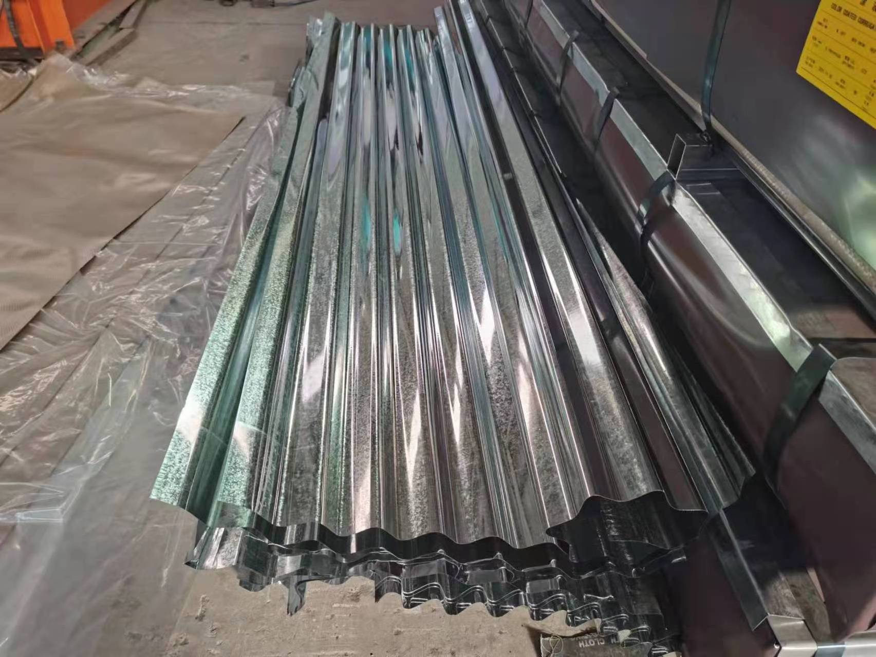 4x8 GI Corrugated Galvanized Steel Sheets Metal Price 0.15mm 0.18mm 0.22mm thick Galvanized Steel Roof Sheet