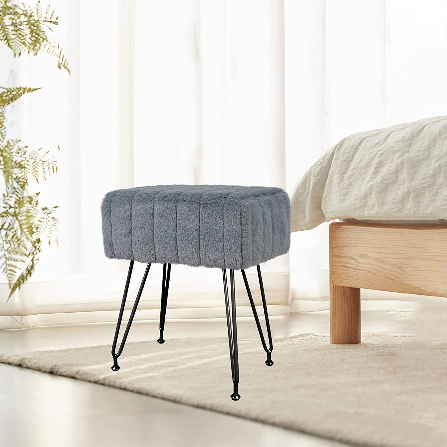 Luxury Ottoman Faux Fur Vanity Stool Chair Vanity Stool for Vanity Desk Rectangle Ottoman Footrest with Metal Legs