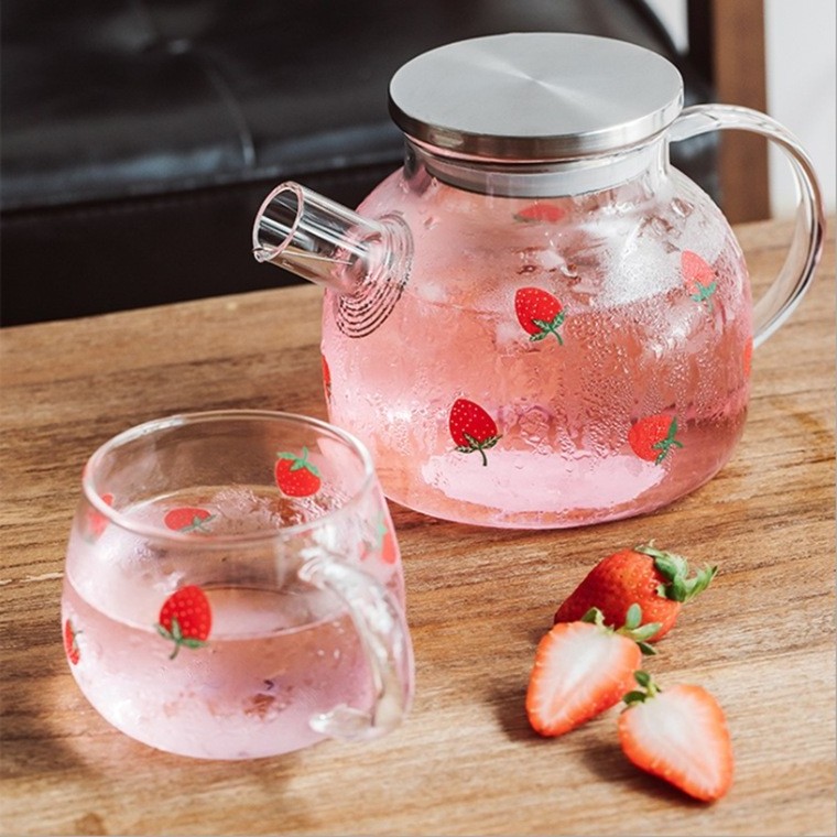 High temperature resistant glass cold kettle Large capacity strawberry printing high borosilicate glass teapot