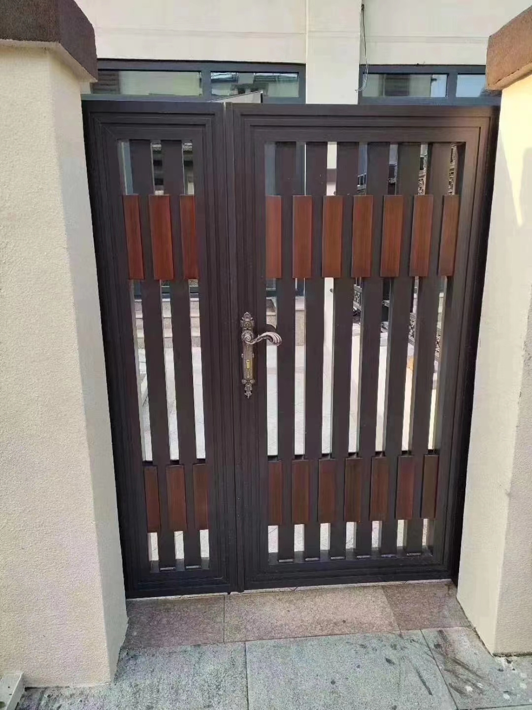 Frame Aluminum Alloy Gate Sliding/Folding Doors Exterior Automatic Material and Swing Open Style Swing Gate Finished