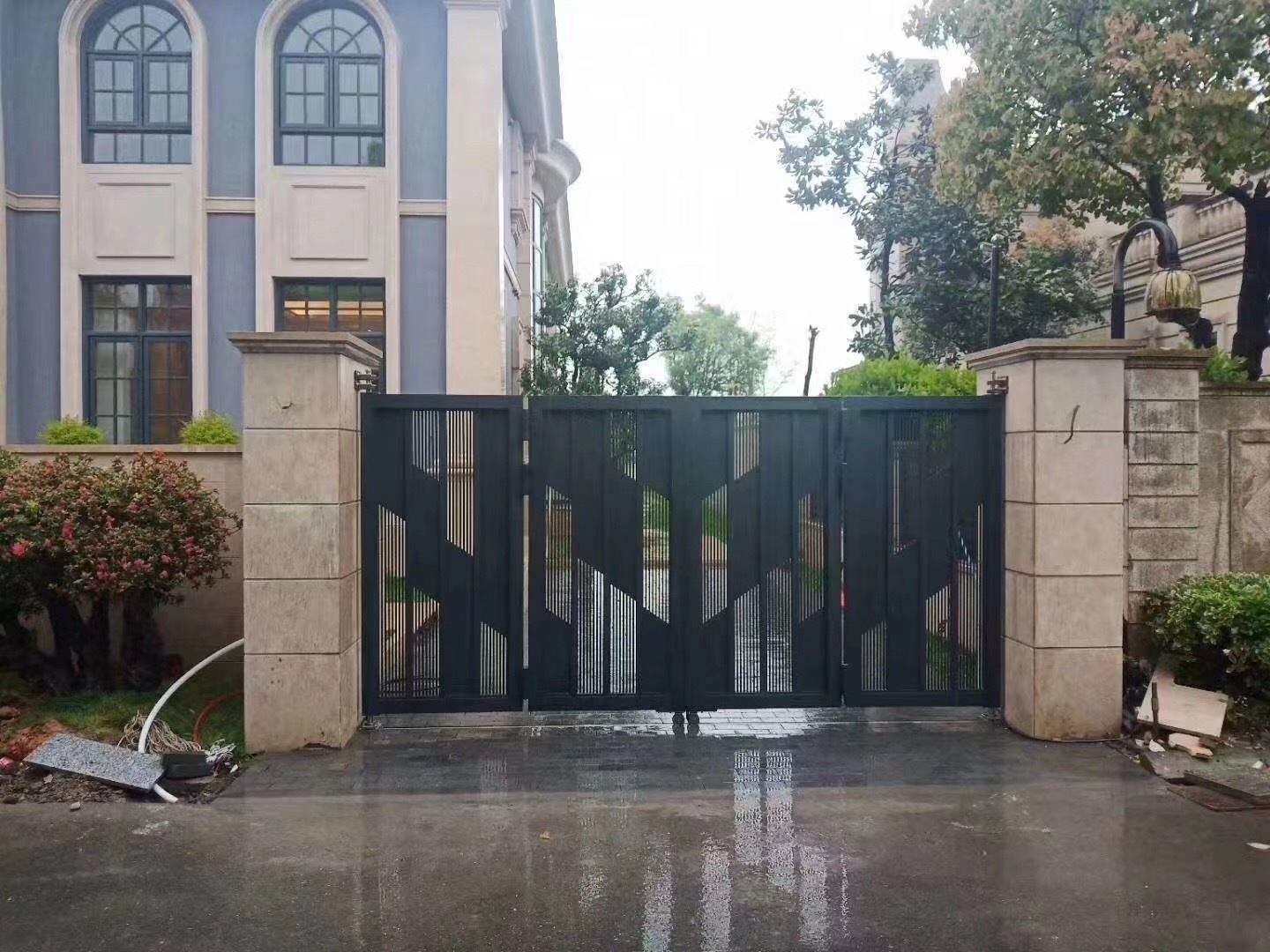 High-quality front fence and gates designs for house swing gate automation aluminum gate for house 1 buyer