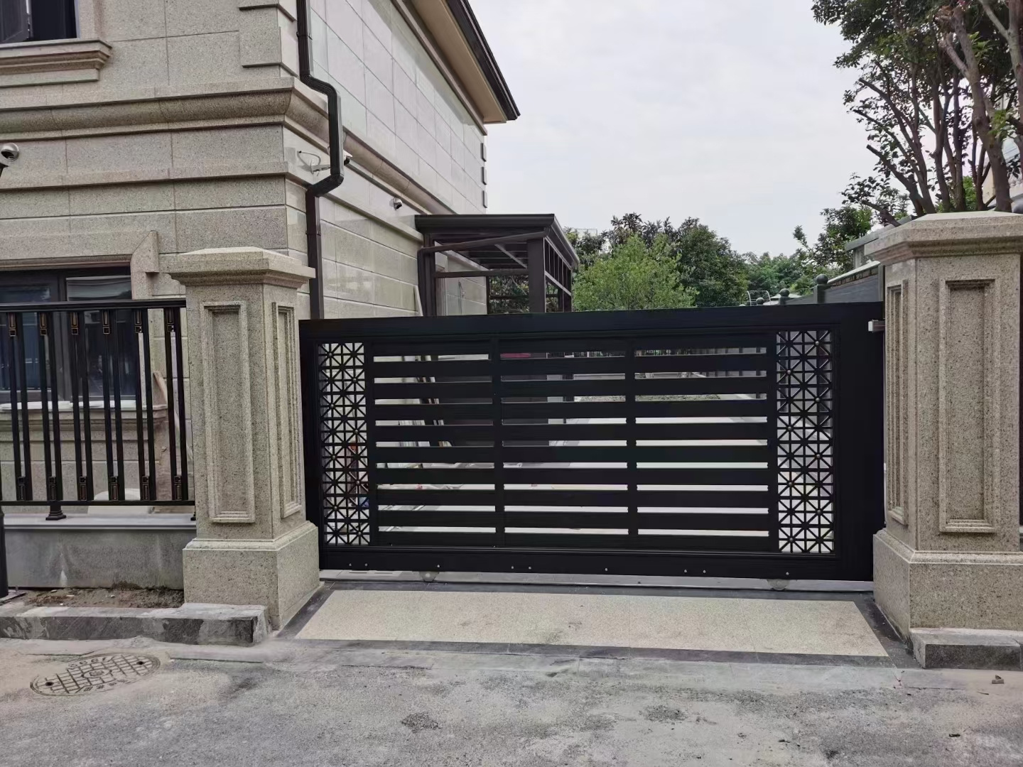 Modern Simple Gate Design Aluminium Side Gate Main Color Design Aluminum Single Gate