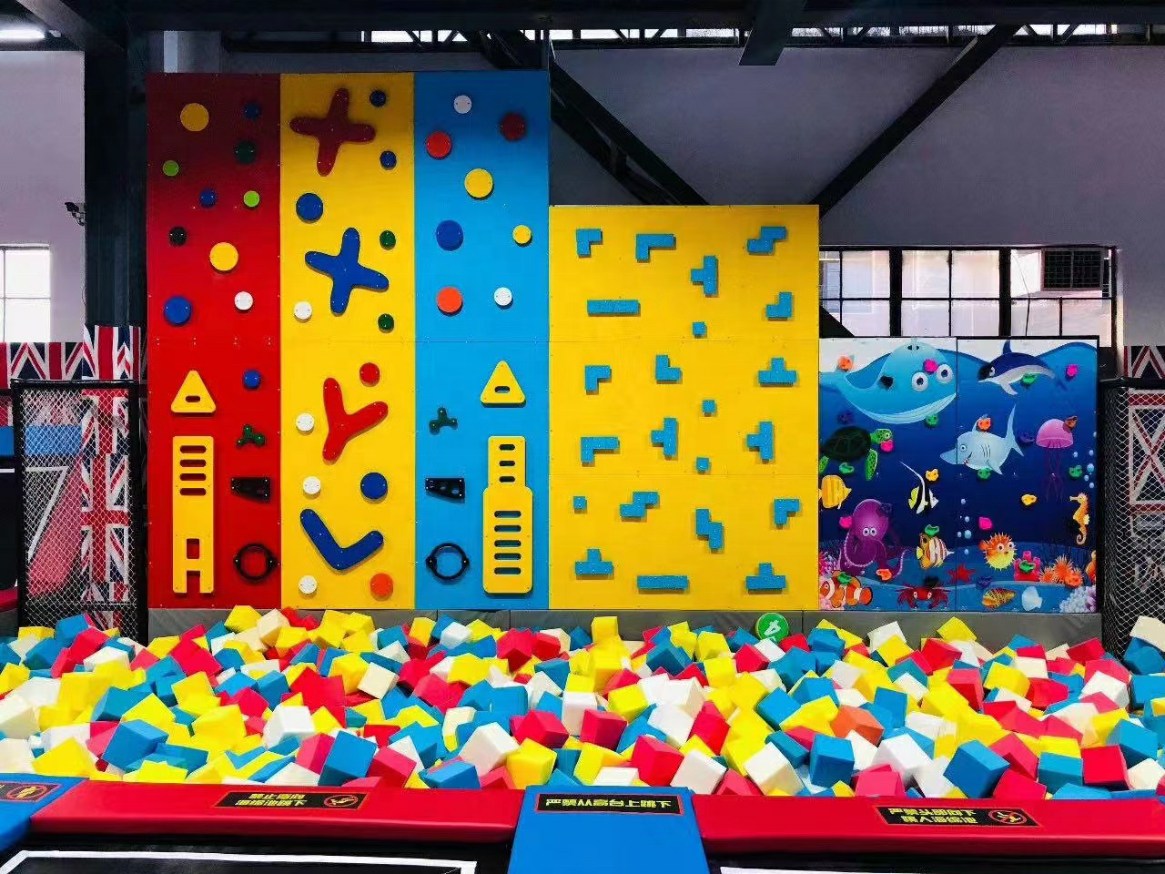 Cheap Factory Price Rock Indoor Rock Sports Leisure Center High Quality Rock Equipment Climbing Wall