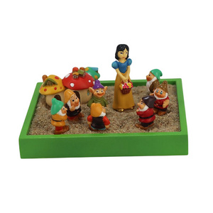 2024 New Product Snow White and the Seven Dwarfs Resin Model Children's Educational Sand Table Beach Decoration Gifts