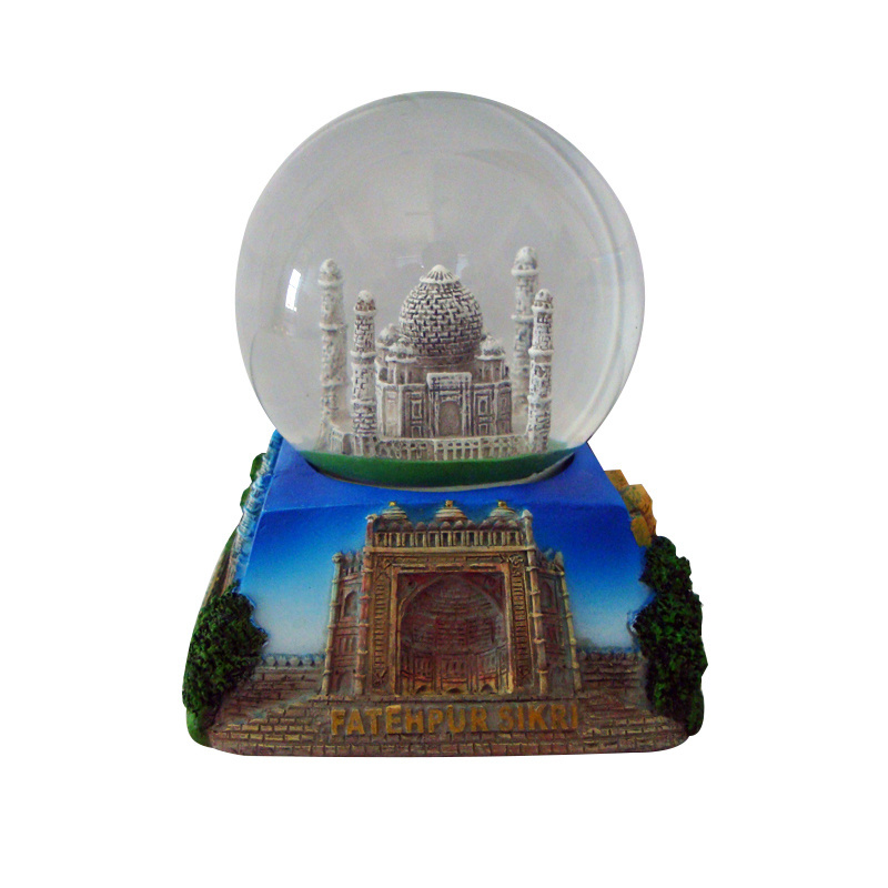 india souvenirs snow globe custom Resin urban landscape sculpture water balloons souvenir gift