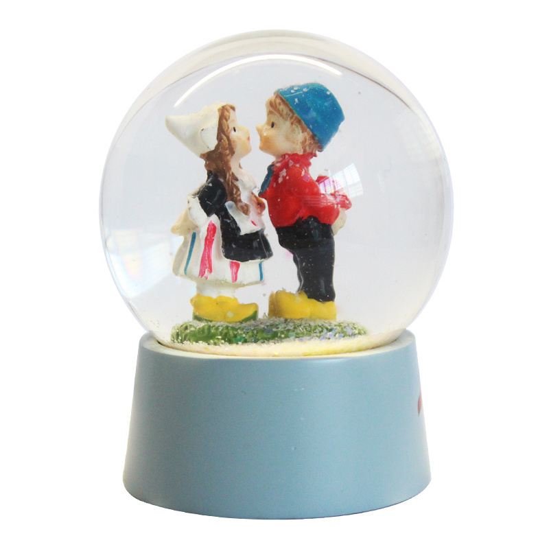 custom resin valentine c romantic human couple kiss blue base snow globe