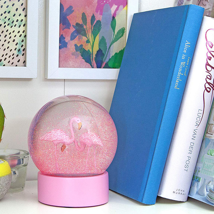 Custom resin Flamingo snow globe manufacturers