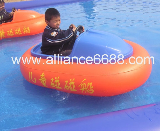 Electric bumper boat water equipment, battery boat bumper inflatable,  inflatable water bumper boat for sale