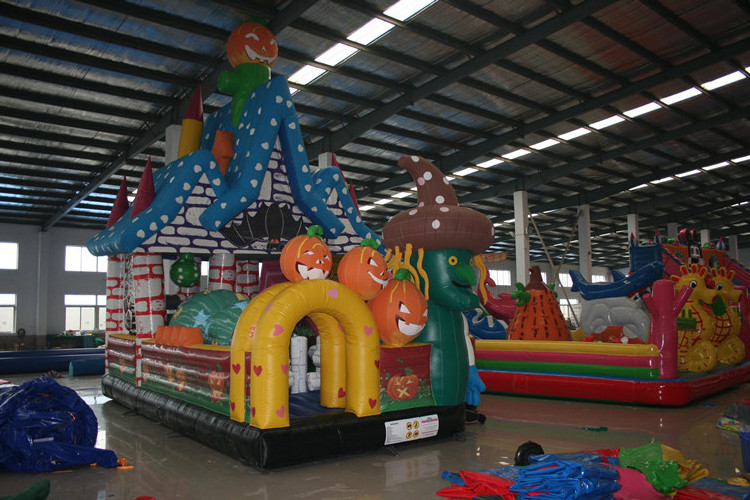 Halloween Inflatable  Bouncer Bounce house theme park bouncy castle  with Slide