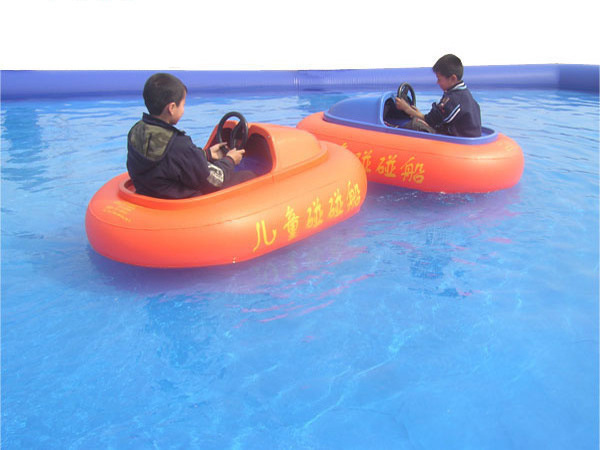 Electric bumper boat water equipment, battery boat bumper inflatable,  inflatable water bumper boat for sale