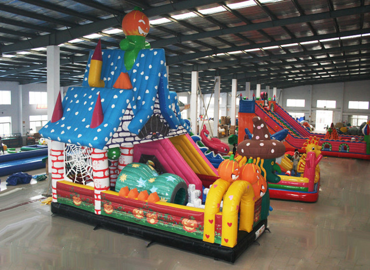 Halloween Inflatable  Bouncer Bounce house theme park bouncy castle  with Slide