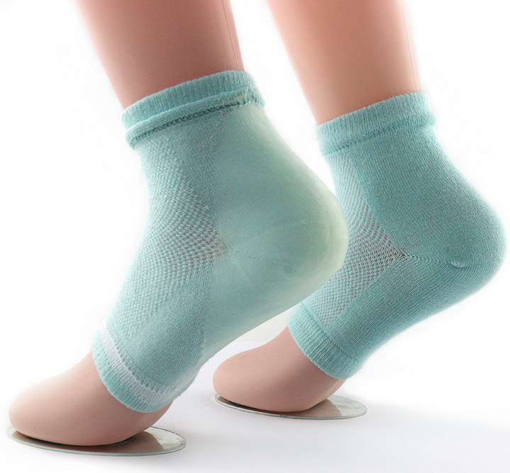 heel gel socks moisture spa socks  and gloves spa moisturizing cooling gel socks with essential oils