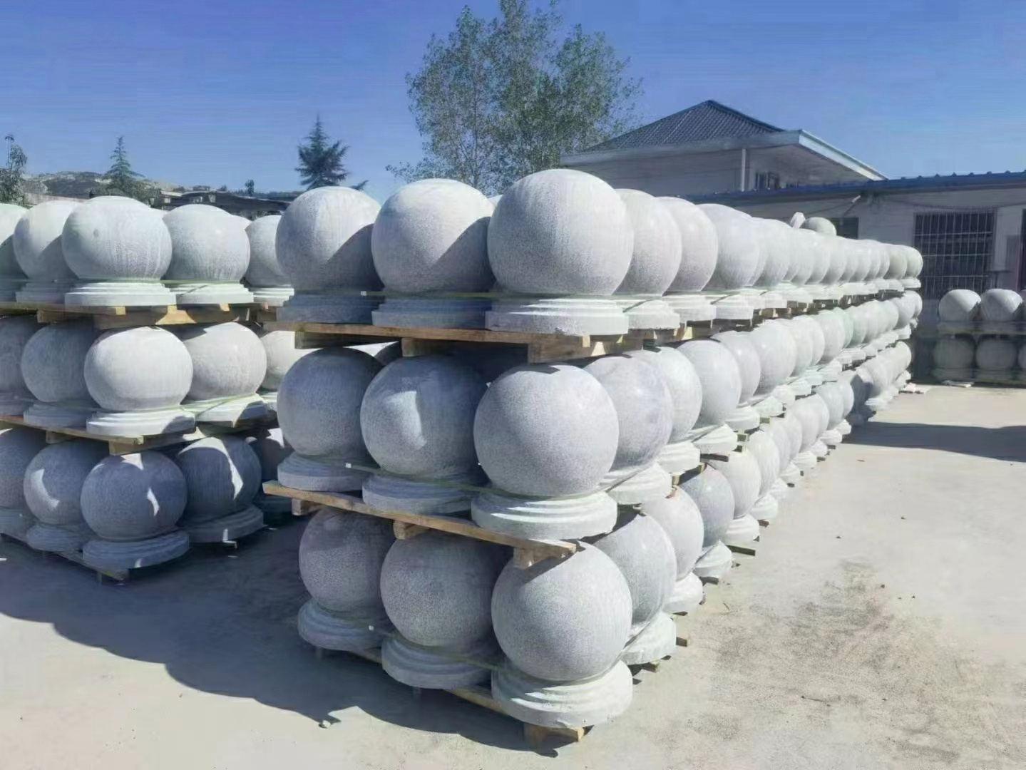 China Grey Granite Outdoor Stone Balls sesame white Granite Parking ball Car Stop Stone