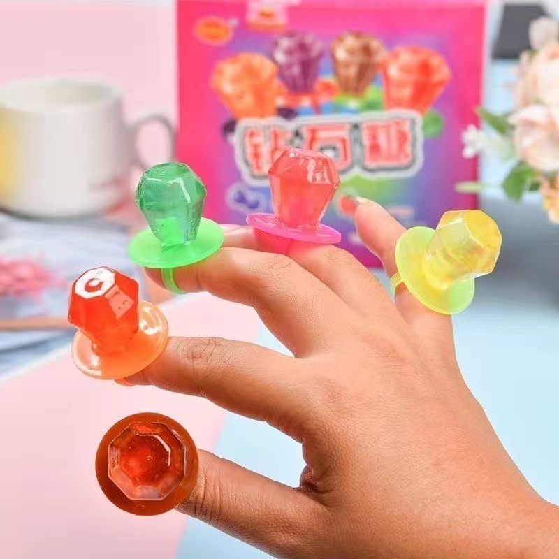 Wholesale Fruit Flavors Diamond Ring Toy Candy finger ring pop candy sweet lollipop hard candy