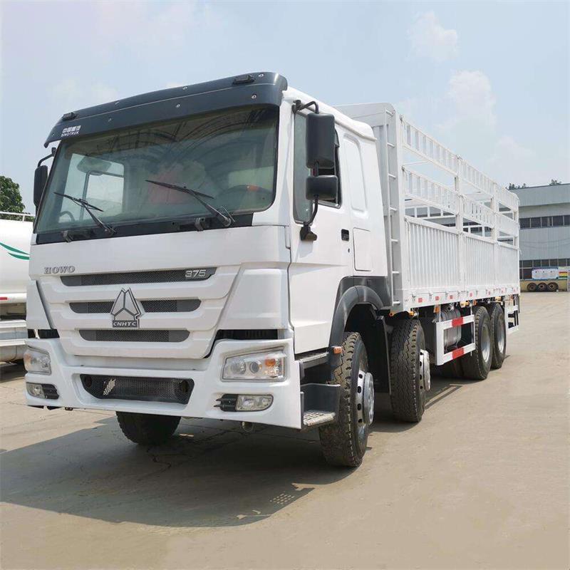 Sinotruk  8x4 40 ton Used Truck 371HP 12 tyres lorry truck  Used Cargo Truck