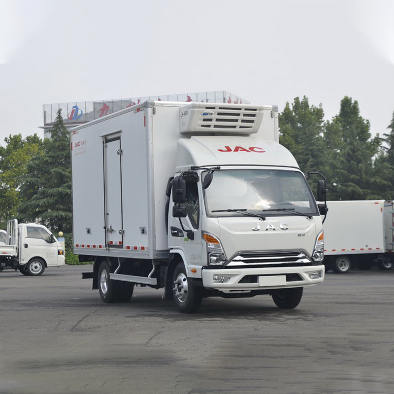 Refrigerator 4X2 diesel freezer box seafood 5tons refrigerated truck for sale