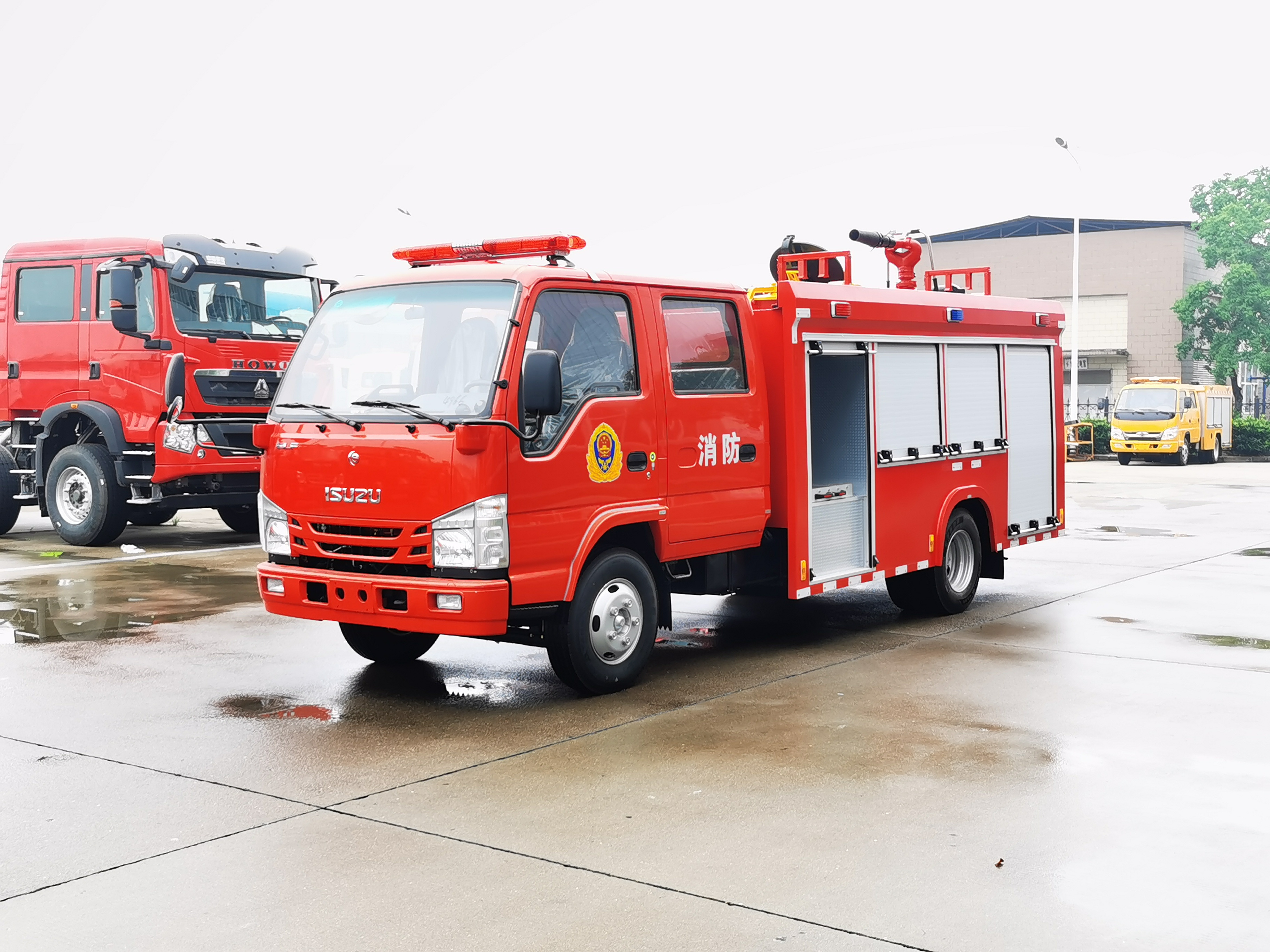 Fire fighting truck ISUZU 4x2 airport fire truck