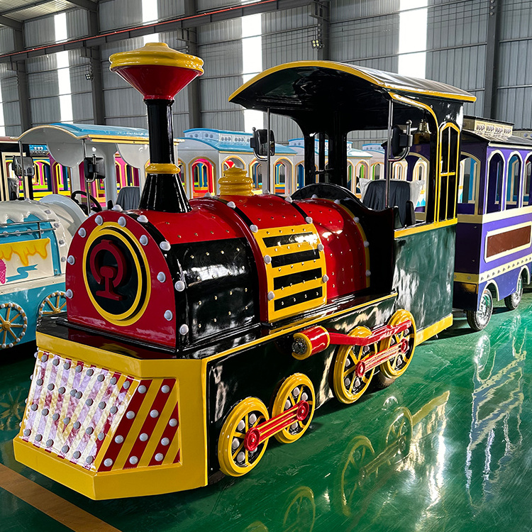 Manufacturer Indoor/Outdoor Tourist Electric Train Set Tourist Trackless Train With Christmas Music for Amusement Park