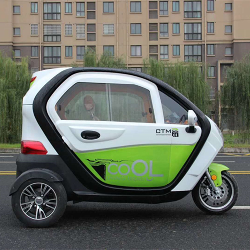 China New Energy Solar Panel High power and low price 3 passengers enclosed electric tricycle for aged