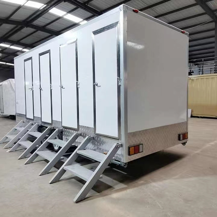 Customized Mobile Outdoor Street Trailer Portable Mobile Toilet with Shower