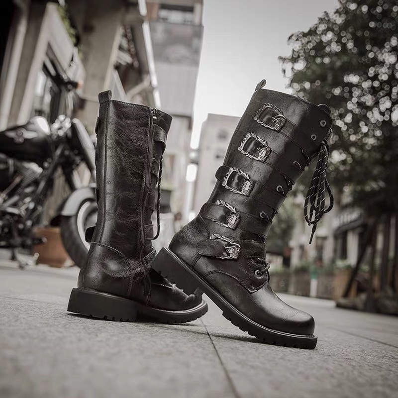 2022 Fashion Trend Classic Black Leather Western Boots Rivets Metal Buckle Fashion Mens Motorcycle Boots